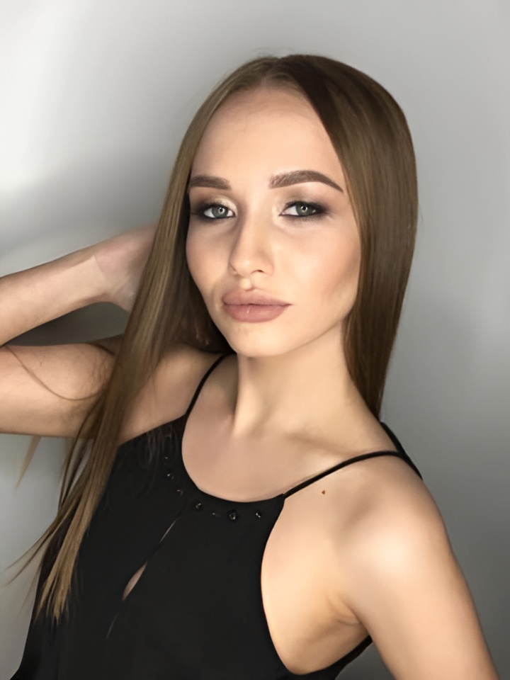 Карина привлекальеная девушка из Зимы цена от 3000 руб