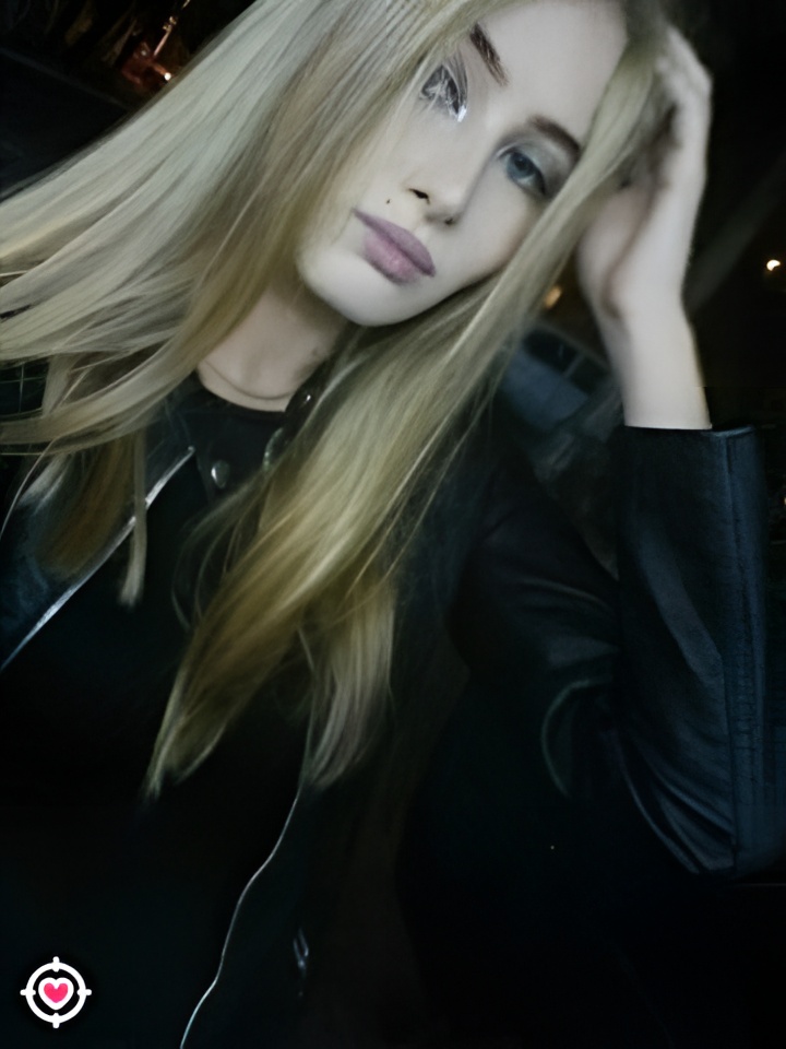 Олечка привлекальеная девушка из Зимы цена от 5000 руб