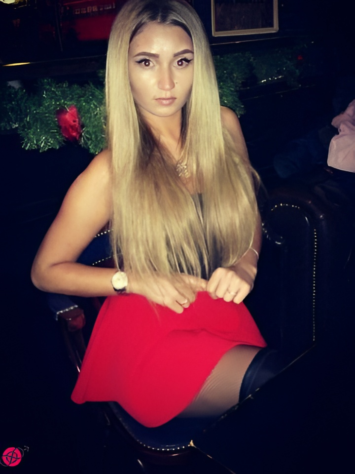 Юлия привлекальеная девушка из Зимы цена от 4000 руб