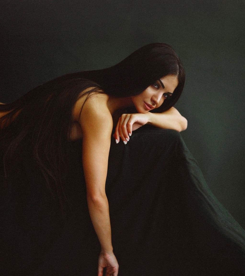 Рада привлекальеная девушка из Зимы цена от 8000 руб