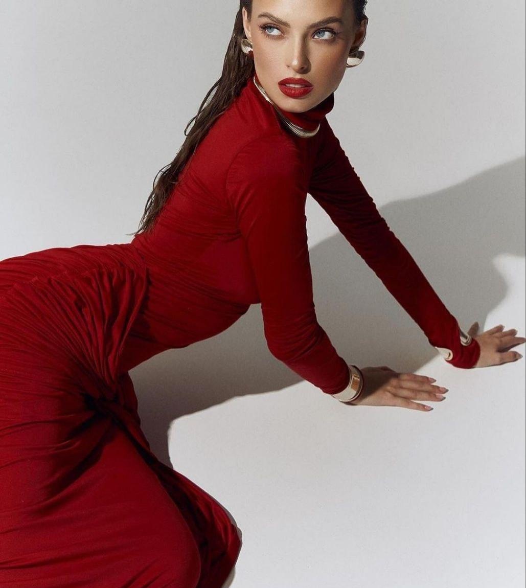 Мэри привлекальеная девушка из Зимы цена от 4000 руб