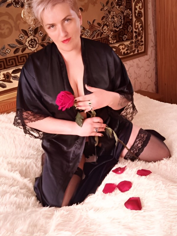 Далия привлекательная девушка из Зимы цена от 5000 руб