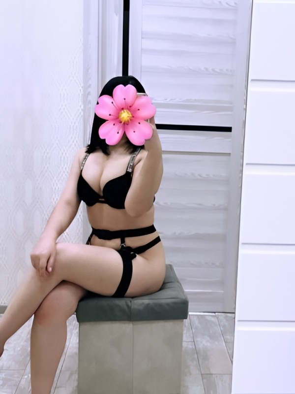 Дина привлекательная девушка из Зимы цена от 3000 руб