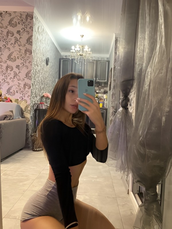 Лина привлекательная девушка из Зимы цена от 2500 руб