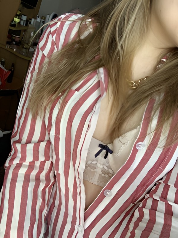 Милена привлекательная девушка из Зимы цена от 2000 руб