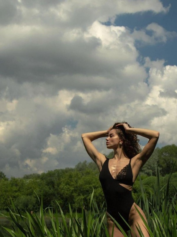 Стелла привлекательная девушка из Зимы цена от 4000 руб